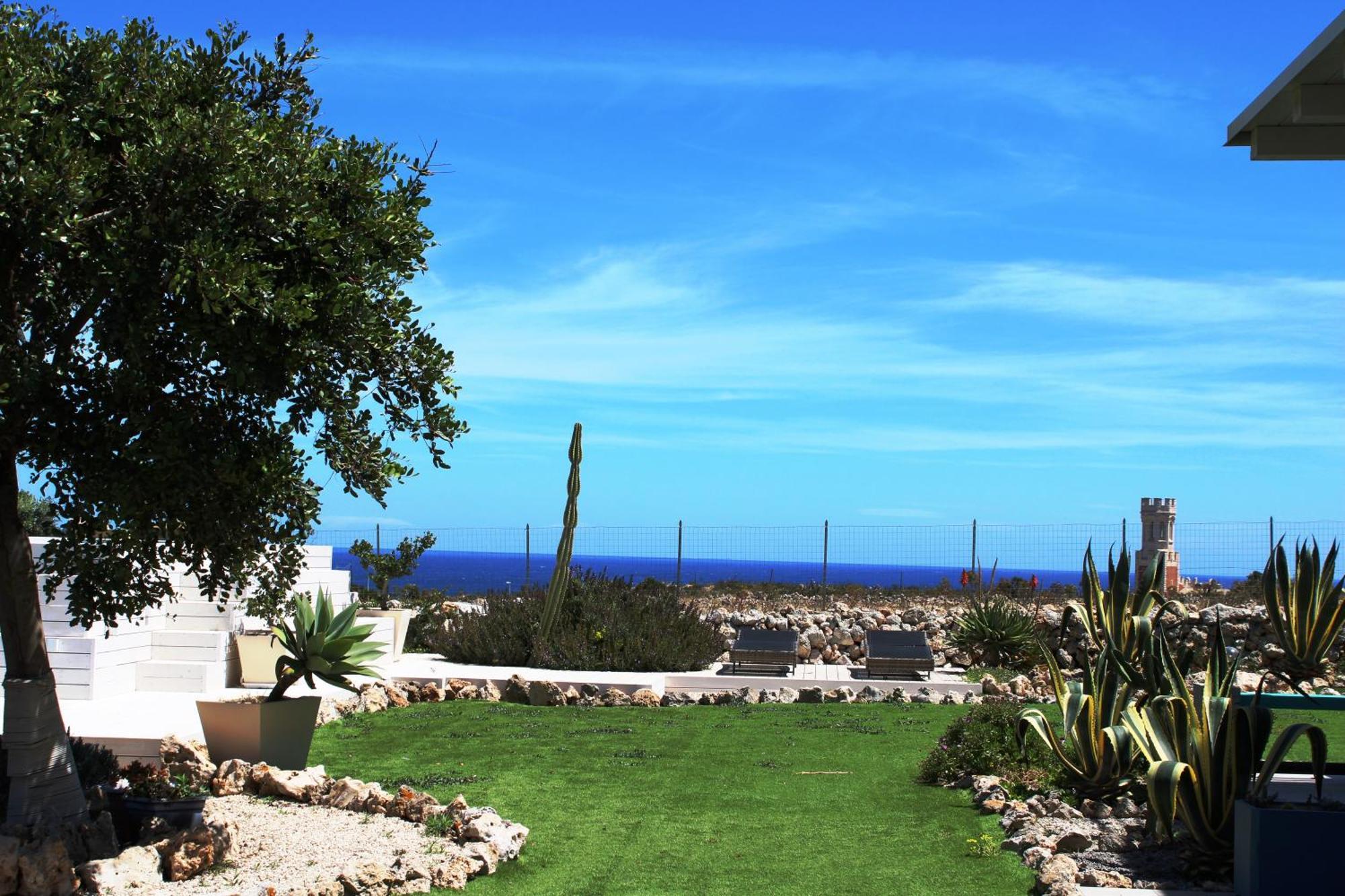 B&B Casa Del Faro Sanvallero Adults Only Portopalo Di Capo Passero Bagian luar foto