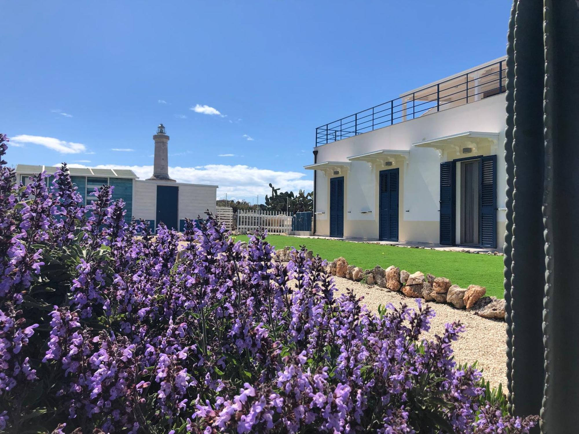 B&B Casa Del Faro Sanvallero Adults Only Portopalo Di Capo Passero Bagian luar foto